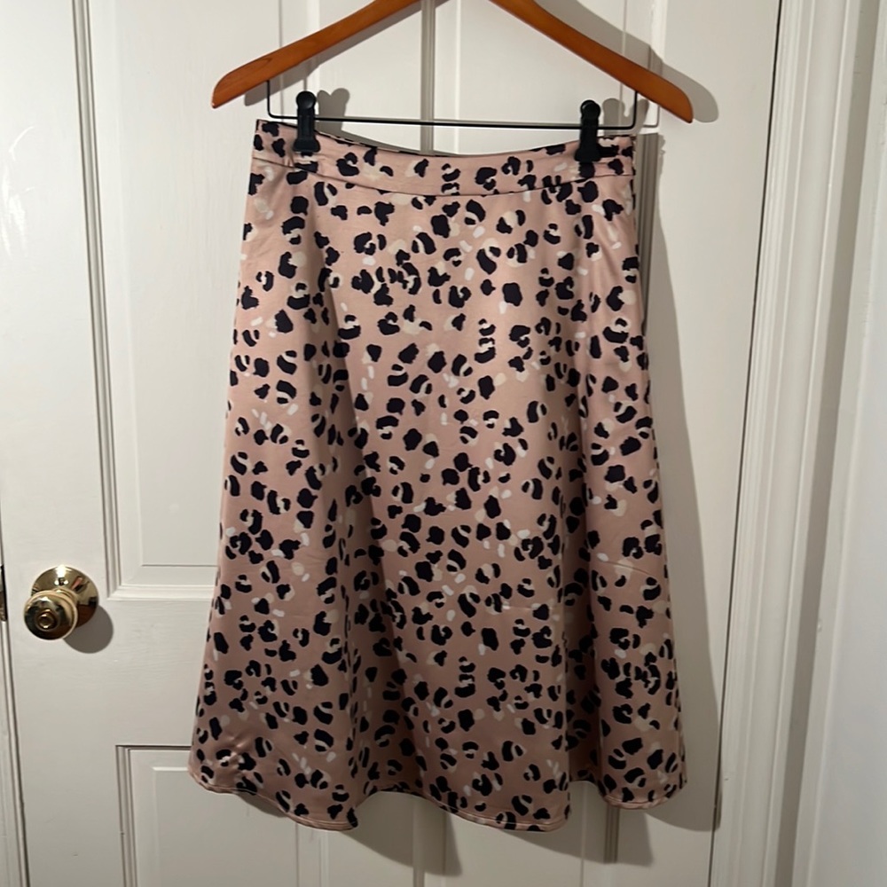 Anthropologie skirt, taupe animal print size 6